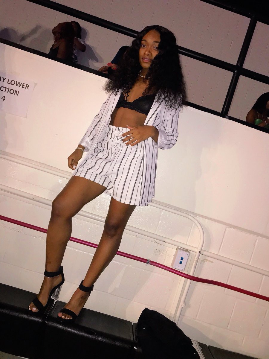 __crissyxo's tweet photo. don’t stand too close✨ #OTCWeek18 https://t.co/w7UEtEQuB0
