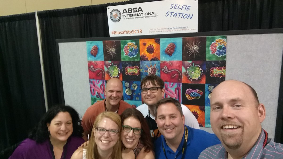 HuskerDad3's tweet photo. Biosafety people are a fun group! #selfiesunday #BiosafetySC18 @ABSAOffice https://t.co/fSsWnh3FhJ