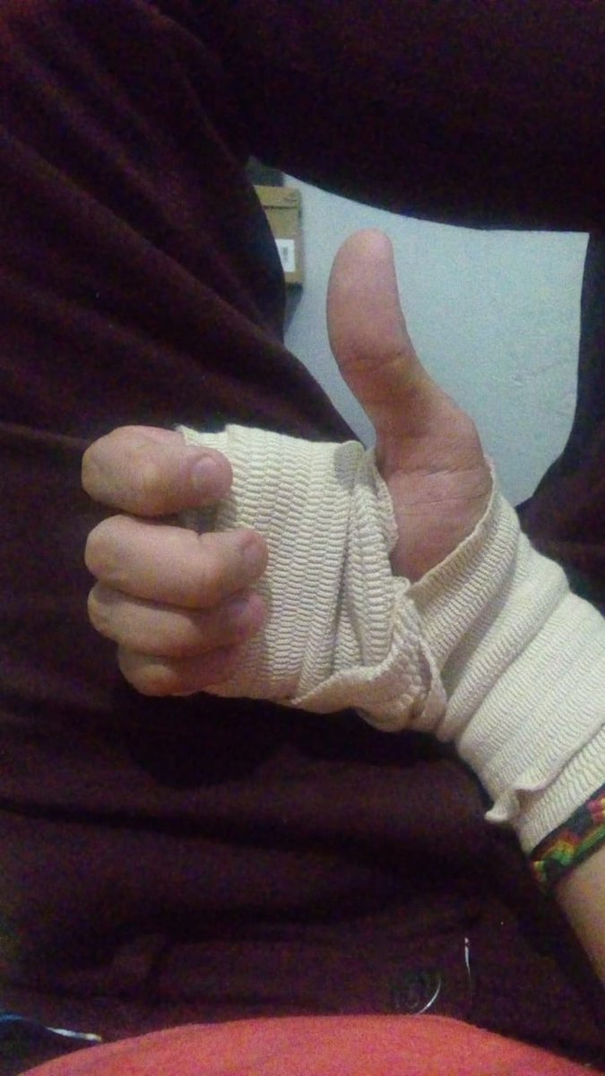 Buenas si me pueden ayudar con 30 Rt's para que <a href="/PEDROLHAZO/">PedroOrozcoGFX</a> me haga diseños les agradeceria.