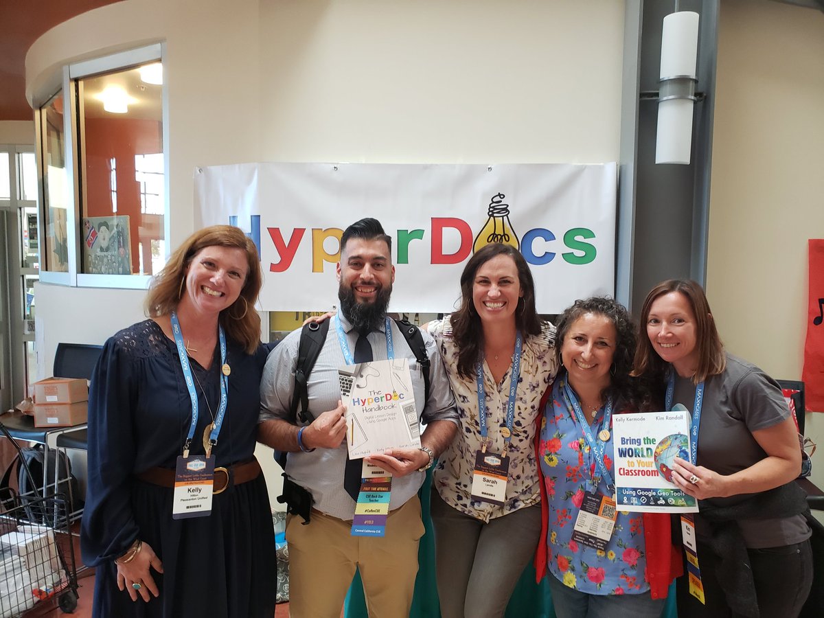 MrNunesteach's tweet photo. So blessed to have completed my #IRL #EDUCATION #goals! The #hyperdocs girls @kellyihilton
@SARAHLANDIS @lhighfill are amazing! I had a blast at #fallcue #fallcue2018 #WeareCue #CCCUE! https://t.co/mIjkDNw7Wg