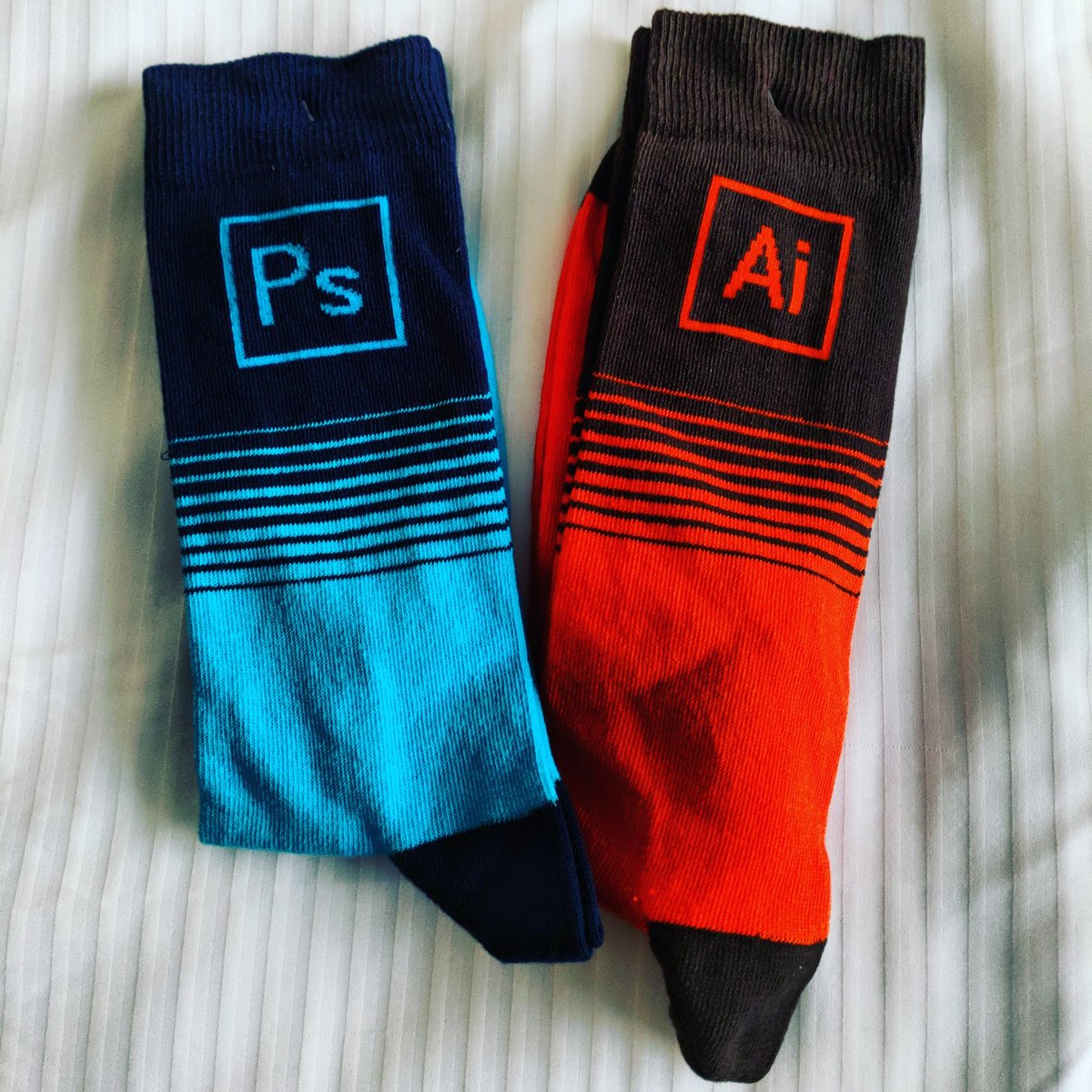 fabianago's tweet photo. RT @lifebypixels: @adobemax getting this #socks game on point! #nerdware #fashion #max2018 #adobemax #adobemax2018 #adobelife https://t.co/nlkJIXsGnC