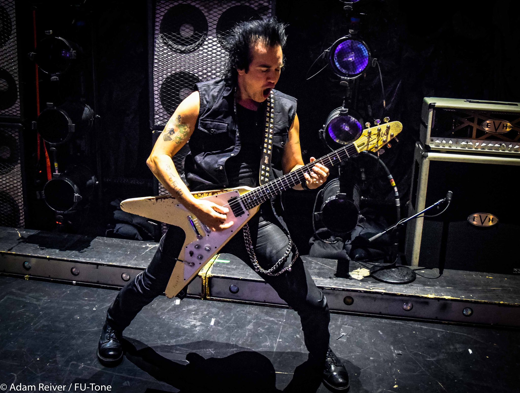 STEVE BROWN on Twitter: "We crushed last night @TheParamountNY @JimBreuer rocking the Kill'em all guitar by 10s @evhgear @FU_Tone #springlee… "