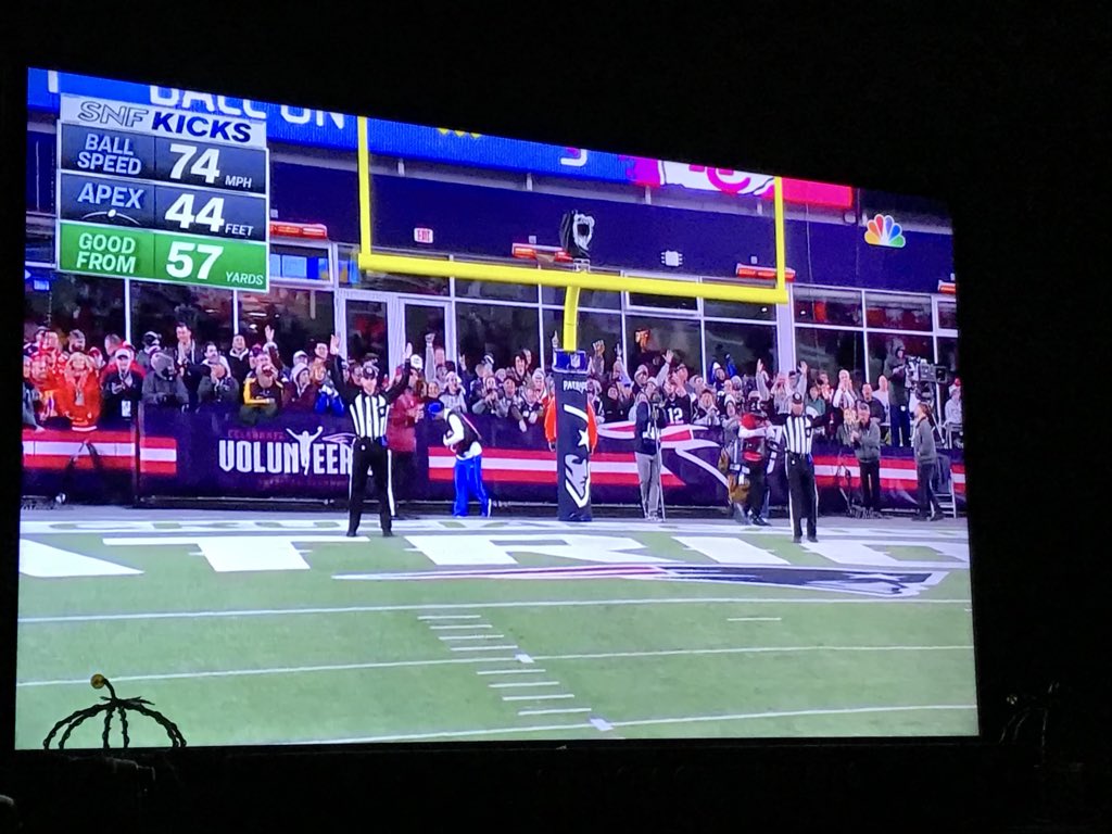 Donny_Moore's tweet photo. ๐จ Attention every other network that broadcasts football games ๐
Steal this from NBC Sunday Night Football. The Field Goal #GoodFrom technology & stat banner. Please.
ALWAYS wanted to know this after each kick and now I KNOW. Bravo & job well done @SNFonNBC!! ๐ ๐ https://t.co/lm2BouzrmL