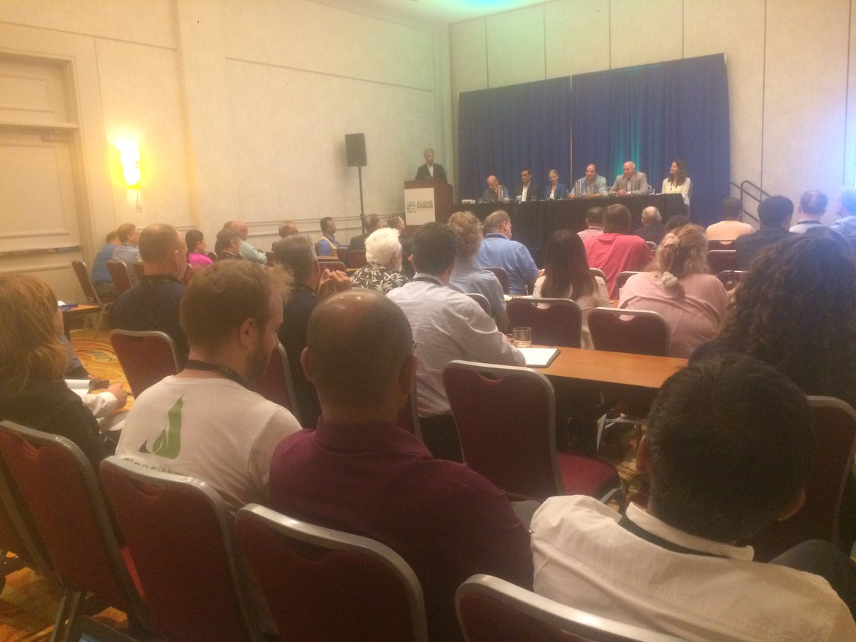 algaeindustry's tweet image. Algae 101 underway at the Summit! #algae2018