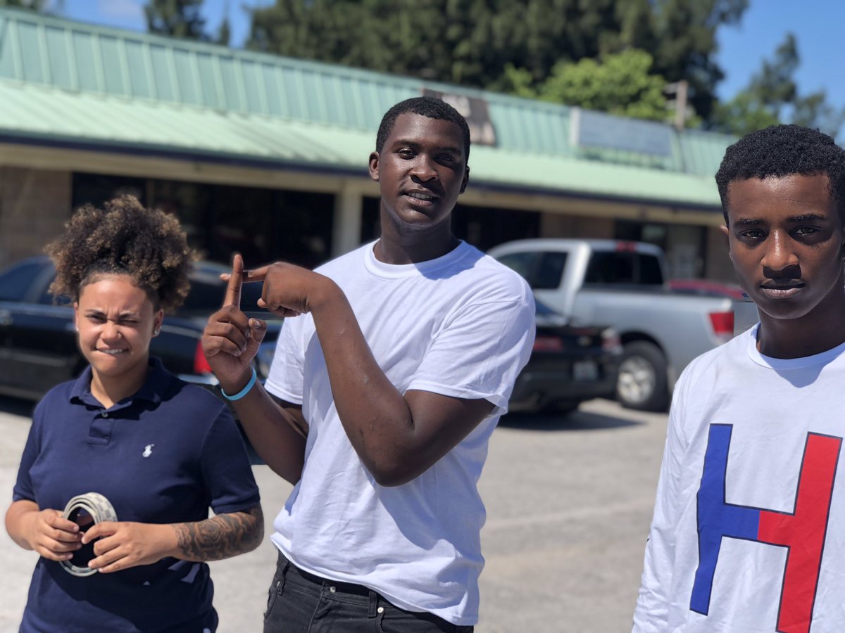 DaFooly's tweet photo. Maybe we them new young nigggas 🤟🏽🔥🍫#HotHead #Weviral #XXLMag @WORLDSTAR https://t.co/QbaiQCBwG4