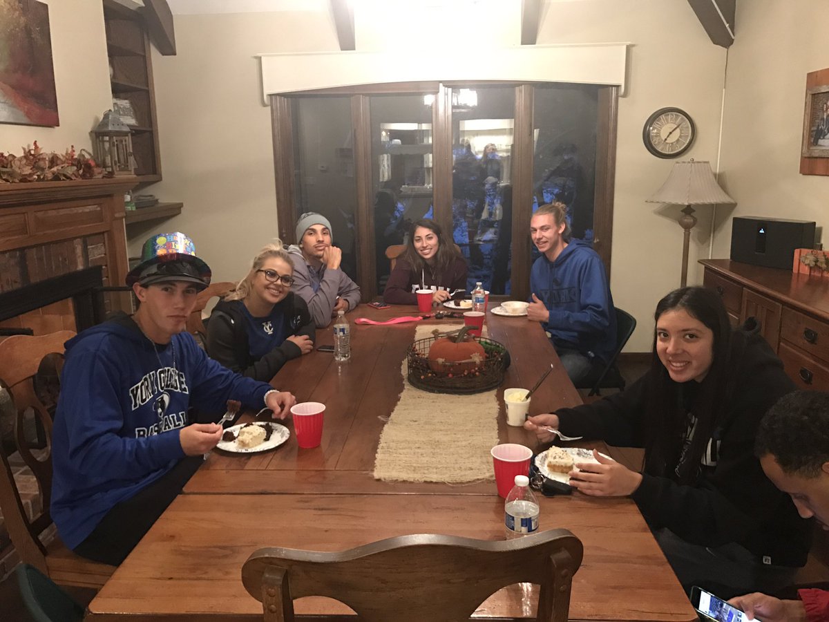 YCProfVG's tweet photo. We celebrated @Patty_B12's bday! Played some Go Fish, Uno, Ping Pong....@Magikarpinski keep working on your game. ๐ #adoptedstudents #family #MyYC https://t.co/4b7WVLIxwJ