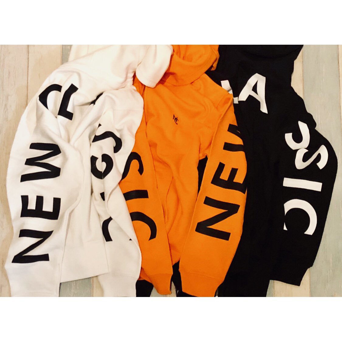 NEWCLASSICTOKYO's tweet photo. Zip Hoodie [Back Print]
Sweat [Big Silhouette Cursive Logo]

https://t.co/j6UFDWmLY1

#NEWCLASSICTOKYO https://t.co/4zk47qGtNh