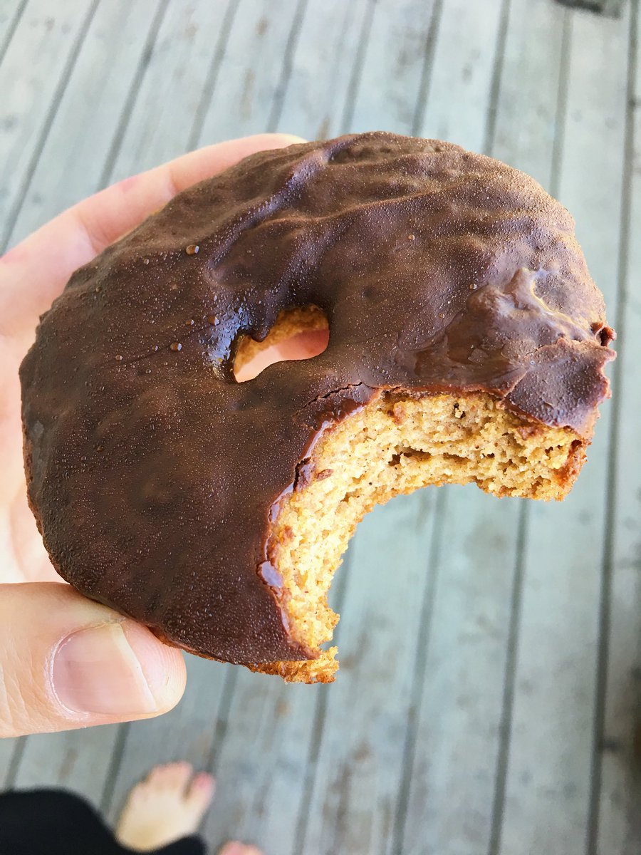 aubreymaelui's tweet photo. Tis the season for all things pumpkin! Made these #paleo pumpkin donuts from @againstallgrain and they did not disappoint!! #glutenfree #dairyfree #grainfree 

https://t.co/rVoI5A3Pxe https://t.co/JTF51ZDAf5