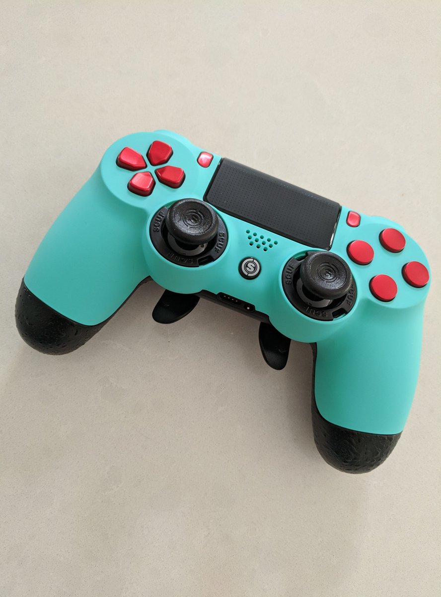 Jakey401's tweet photo. New SCUF controller looking good 💙💙 Thanks to @Mindfreak &amp; @ScufGaming https://t.co/bXVyuFjzGR