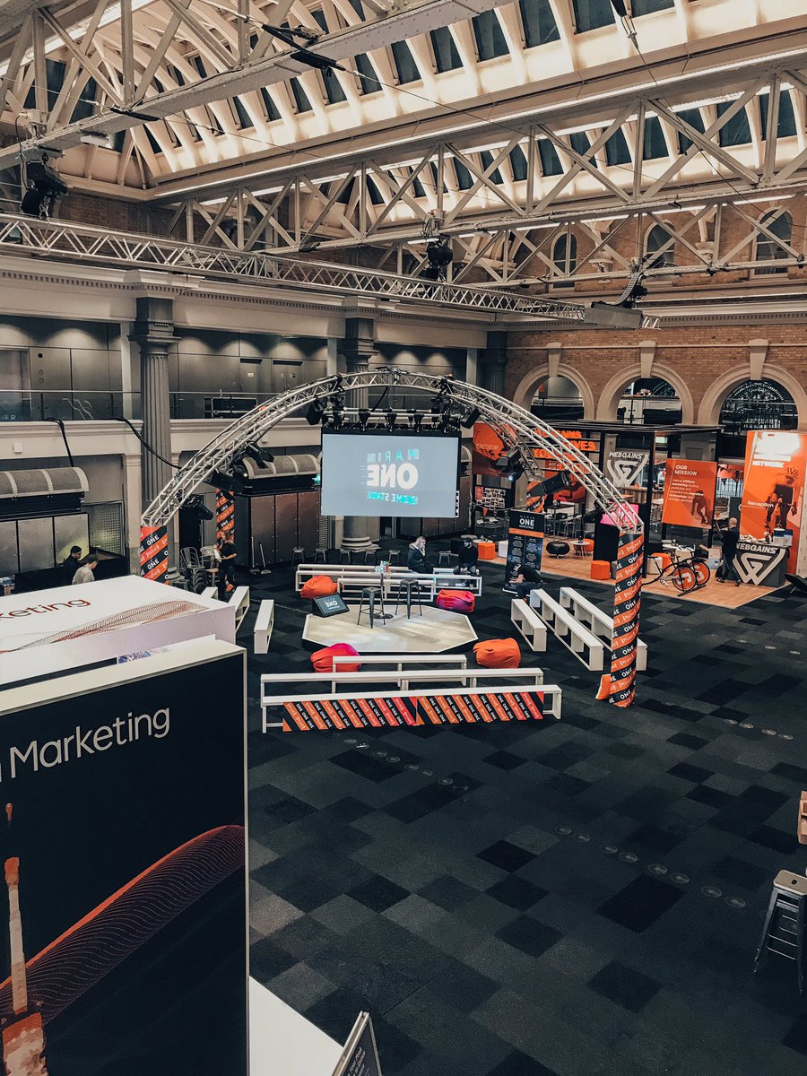 TeaganWest's tweet photo. Ready to go at @influencershow @piliveshow #IMSHOW18 https://t.co/YTAbBxTYBh