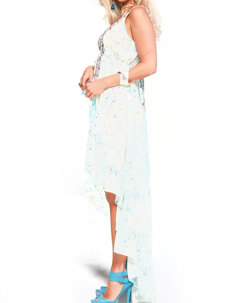 GlobalSunSeeker's tweet photo. Let the essence of a breezy, beautiful summer flow free and easy through the silky fabrics of an ever splendid seasonal frock. #summer #beach #blue #garment #fashion #onlineshopping #red #dress https://t.co/OmPNMzAArk
