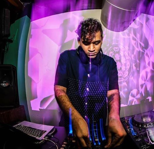 Boxout Wednesdays with <a href="/Zokhumamusic/">Arman Menzies</a> &amp; #Dreamstates at <a href="/SummerHCafe/">Summer House Cafe</a> #Delhi 
Visit:
allevents.in/new%20delhi/bo…
#Music #party