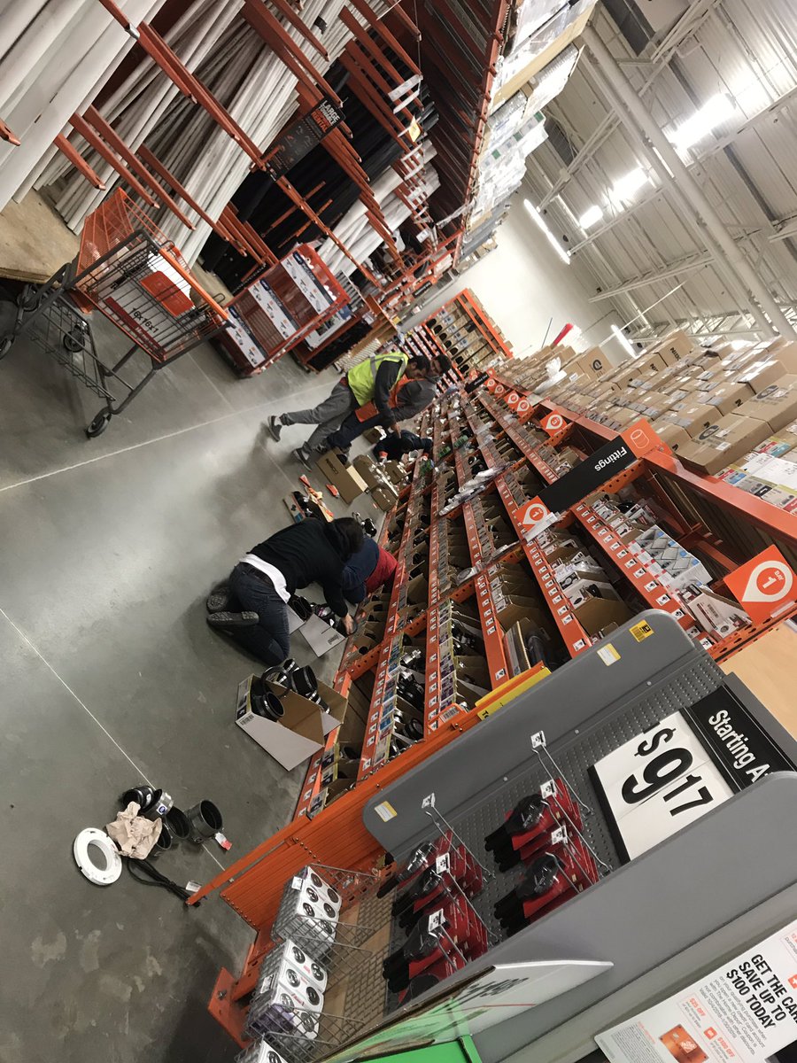 GautamW's tweet photo. Rack dive time. #RackDive #1523Rocks @MiriamAcevedo7 @DVasquez_D214 @LaurenSmith0929 https://t.co/mjlq9dRHOk