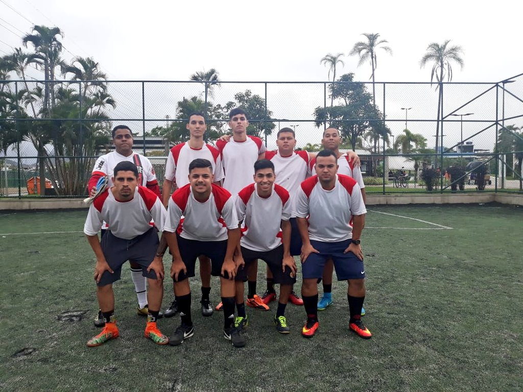 poderflaf7's tweet photo. Primeiro Jogo do nosso time.
Vencemos o @flanaticos  pelo placar de 8x3! Primeiro passo foi dado. Vem com a Poder🌟Fla.

Gols do jogo: 
Dandao ⚽⚽⚽
Yago ⚽
Velasco ⚽
Guilherme ⚽
Caio ⚽ 
Gol contra ⚽

#PODERFLA https://t.co/NGPIuW2SFP