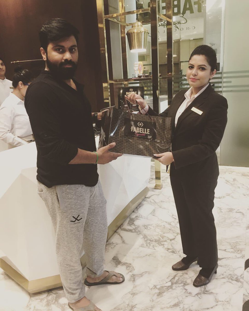IamRVNagarjun's tweet photo. On being invited visited Fabelle in Bangalore #rvnagarjun #wpdindia @rvnagarjun9 @BCCI @teamintraining @deepikapadukone @BeingSalmanKhan https://t.co/MxZfYeNVXn