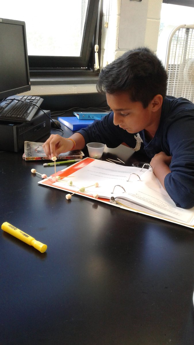 NBTeamAchieve's tweet photo. Modeling acetic acid and copper acetate  #Science is delicious!  😁 #NBAcademics #NGSS https://t.co/cANj276Ipv