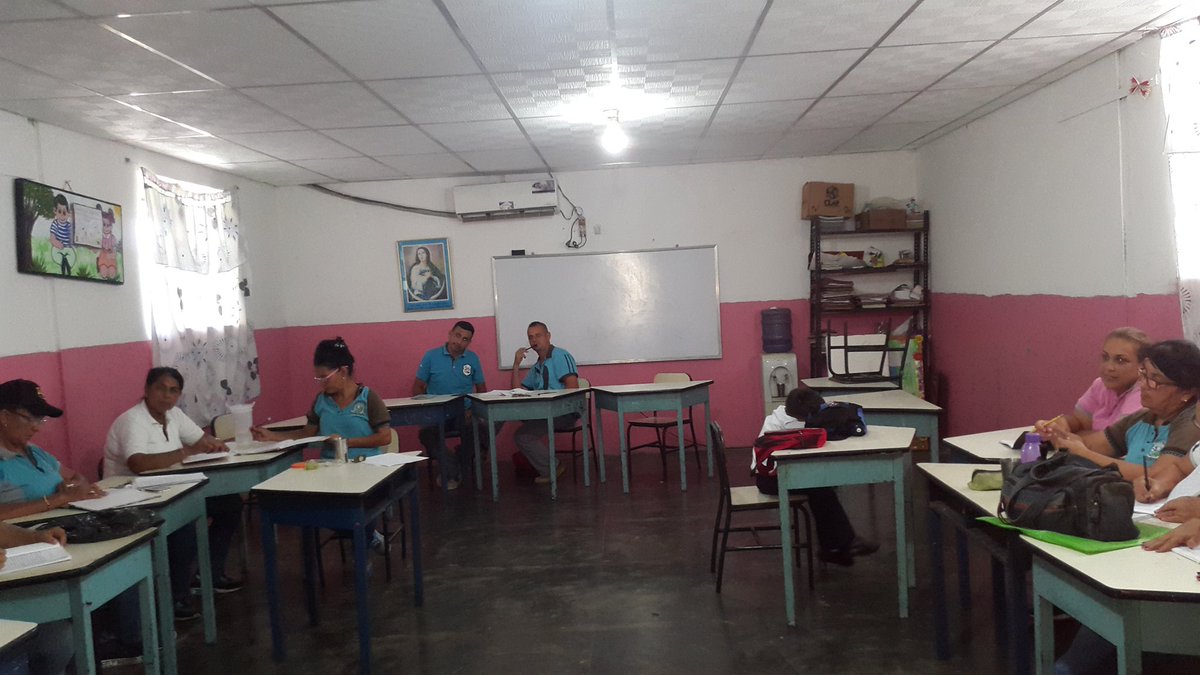 ebkm_96's tweet photo. Colectivo de Formacion Docente Tema Carta al maestro y Maestra https://t.co/ifrwDLgZJm