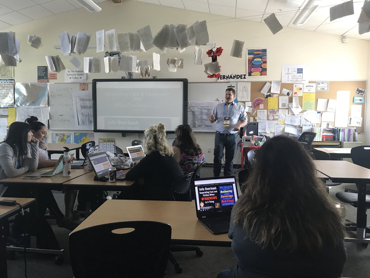 SamKloczko19's tweet photo. Awesome time at #FallCue2018 Inspiring to meet/learn from some of the education Rockstars of CA. A few of the great history teachers and educators that their influence shows up in my classroom daily. @jcorippo @stouterzsays https://t.co/GlubuzaRfd