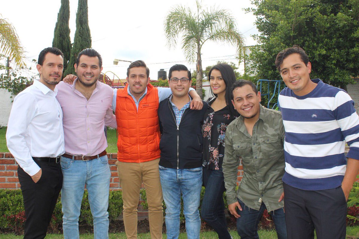 johnmartman's tweet photo. Más que amigos, somos una familia. Gracias a todxs! #CiudadDeProgreso https://t.co/BGjzUhF4wp