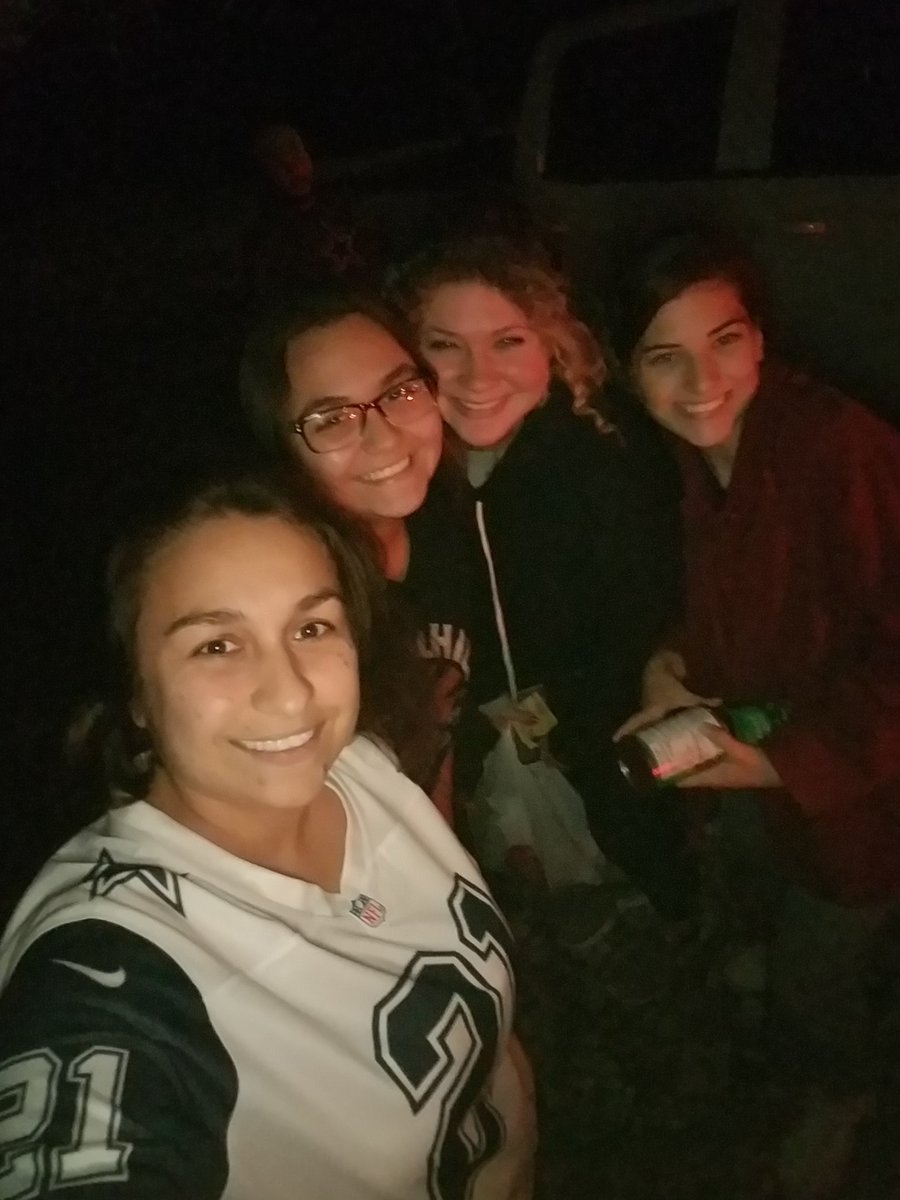 Amber_C1980's tweet photo. Love haunted houses and anything scary! https://t.co/8sNEmSV1pR