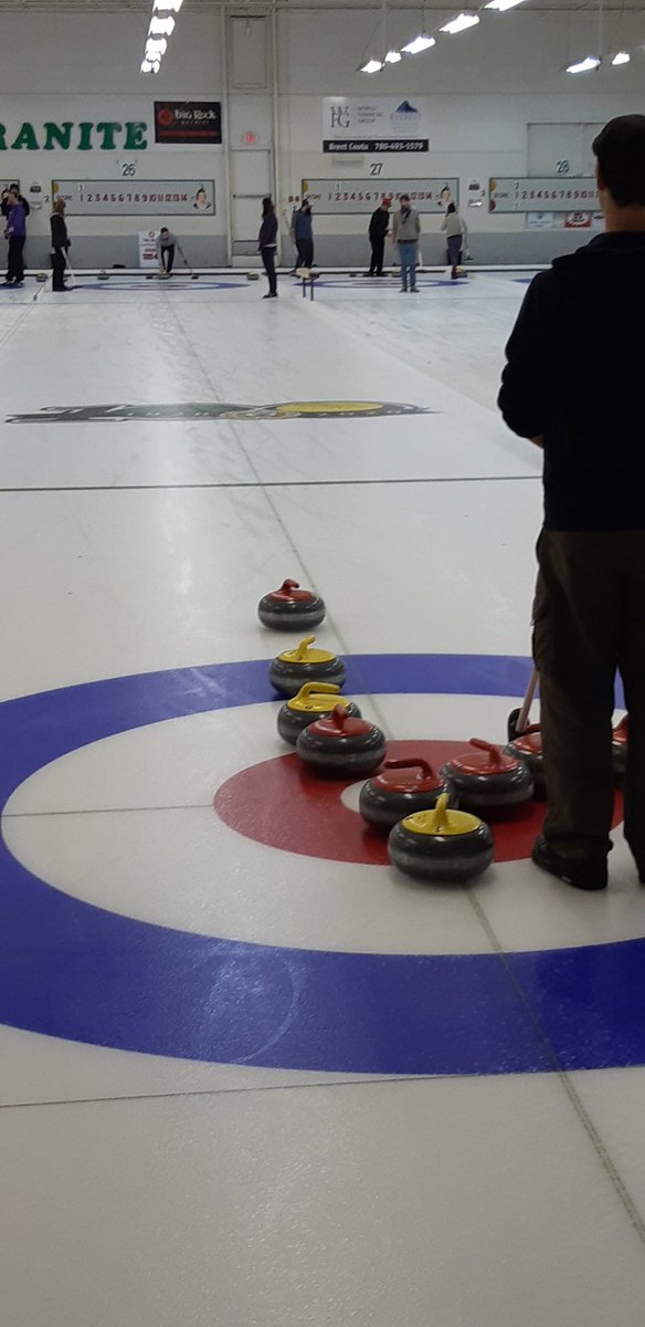 GUSLCurling's tweet photo. Great first week back on the ice. #dontfall #funontheice #curling #yeg #gusl https://t.co/8xCGjU3imN