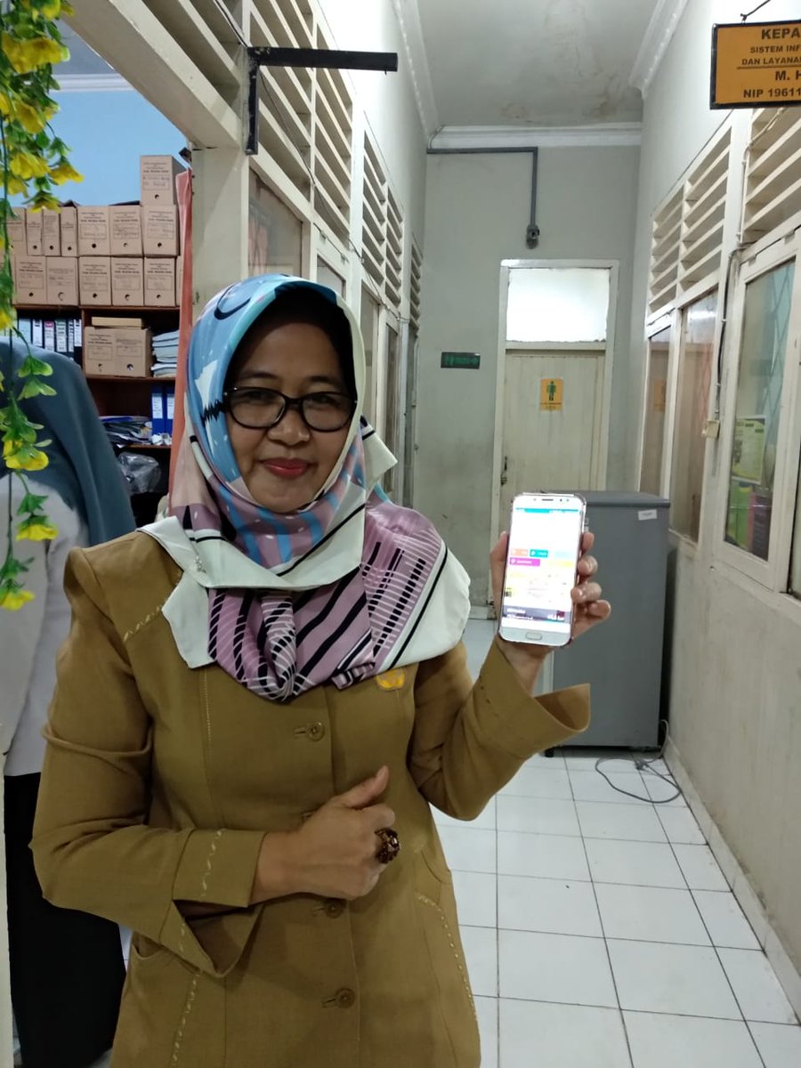 Laurha11563441's tweet photo. Day3 
Terima kasih banyak ibu PNS yg cantik 😘🙏🏻
#BerkahEnergiPertamina #MOR2 https://t.co/3miTfI1Hy3