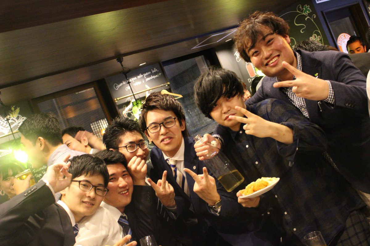 callforce0913's tweet image. 表彰式の二次会に様子です🍻💕

12月には忘年会もあるようで、、
今から楽しみです！！！！♪

CALL FORCEは皆とても仲がよいです💃🏻
皆が同じ方向に向かい努力しているからこそですね！！

#就活 #20卒 #CALLFORCE #横浜 #インターン #従業員 #二次会