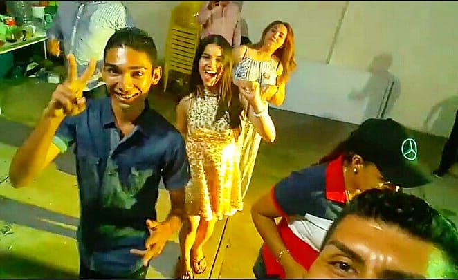 Marco_Fiigueroa's tweet photo. Con una grande✨ Primero dios vendrán cosas buenas🙌 
En lo personal quiero darte las gracias, por permitirme convivir con tigo unos momentos, eres de esas personas que irradia alegría a kilómetros✨😍 Espero tener la posibilidad de despedirte Silvia🙌 @SilviaZep https://t.co/JNB98zVsAg