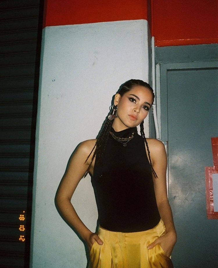 Tonaornaisaifon's tweet photo. อย่างเท่😍ได้ใจชาวHipHopไปเยอะนะงานนี้😆 #ญาญ่า
#thaitaniumunbreakableconcert 
Cr.https://t.co/5smJF48YV2 https://t.co/NbCmgGOKlK