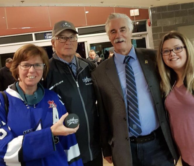 s_malcolmson's tweet photo. Lucky to drop the puck at tonight’s @VIUHockey home opener!

Here w Graham Calder, Myles Parsons, Michelle.
Big volunteer effort, 250+ in crowd, huge thanks to sponsors - you make this possible. #GameOn
🥅🏒#themarinersway #Nanaimo https://t.co/qOgQqtKgp0