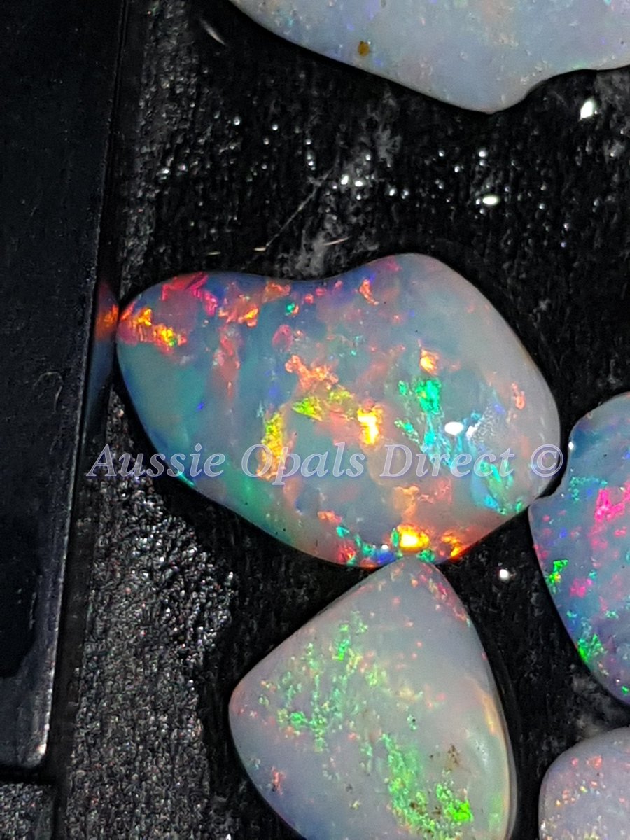 AussOpalsDirect's tweet photo. #CooberPedy #Opal #AustralianOpal #Gem #Naturalgem #Naturalopal #wholesale
#jewelrymaking
#amazing #roughopal #opalparcel #Aussie #australian #lightningridge #Crystal #jewelrysupplies #opalcity #opalrubs #rainbows #sparkly #beautiful #gemstonejewelry #Rt
https://t.co/sH8eZD8Rhp https://t.co/BqTpZF6rc9
