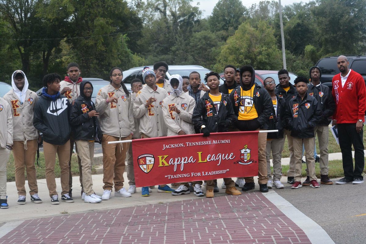 kappa_jackson's tweet photo. The Jackson Tennessee Alumni Chapter of ΚΑΨ sponsors Jackson Tn Kappa Leadership League. 2018 Lane College parade. https://t.co/4k3iM9uZWX