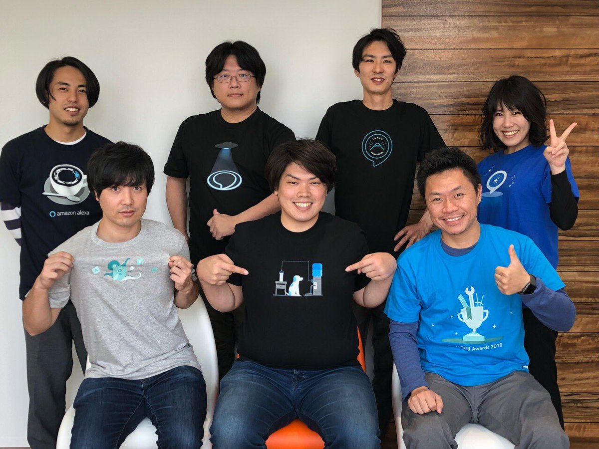 smartiolife's tweet image. 新しいAlexaTシャツが届いたので、記念にみんなでぱしゃり。

全員分揃いました🙌
#smartio #Alexa