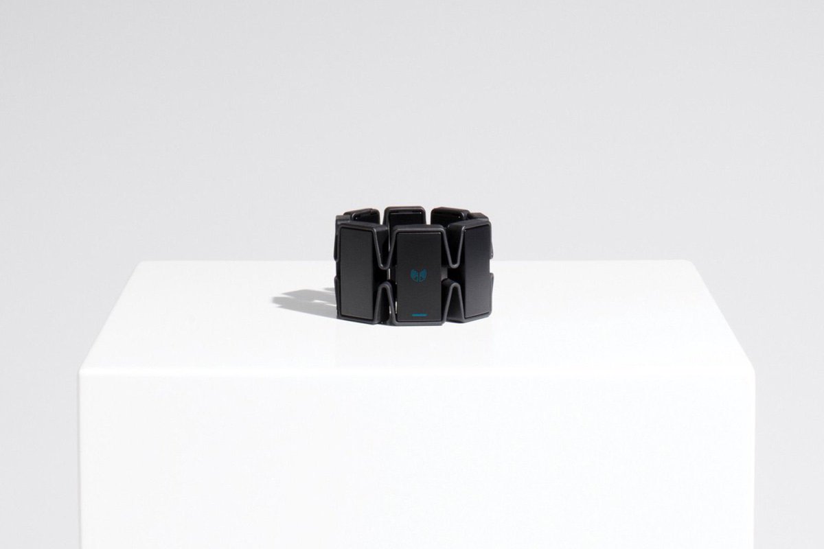 bitcoigner's tweet image. Thalmic Axes Myo Gesture Armband to Make &apos;Entirely Different&apos; Product 10ng.co/2RRP33w #IoT #Wearables #GestureTech #SmartGlasses
