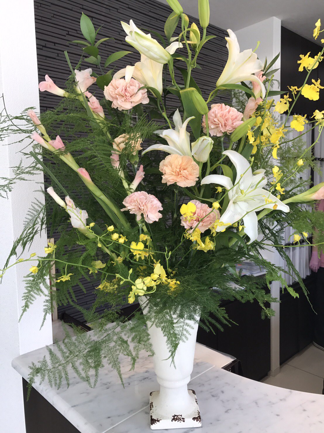 フラワーガーデン花工房 Twitter પર 本日の幸せ配達 今日のお花は定期配達アレンジ ゆり グラジオラス カーネーション オンシジューム アスパラ マルバルスカス 幸せ配達花工房 坂出花屋 香川花屋 T Co Zfqzutlsfe Twitter フラワーガーデン花工房 Twitter પર 本日の幸せ配達 今日のお花は定期配達アレンジ ゆり グラジオラス カーネーション オンシジューム アスパラ マルバルスカス 幸せ配達花工房 坂出花屋 香川花屋 T Co Zfqzutlsfe Twitter