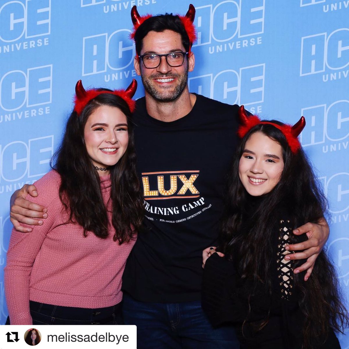Tom_EllisFans's tweet photo. #Repost @melissadelbye from Instagram 
Because tonight we’re making deals with the devil 😈 It was such an honor to meet @tomellis17 ❤️🖤 the devil himself was the kindest soul! Can’t wait for Lucifer to come back on @netflix #lucifer #chicago #acecomiccon  #tomellis https://t.co/cJq2miQH1N