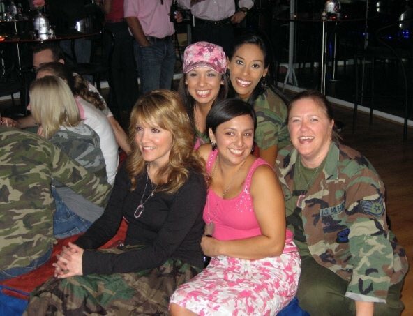 texaspina's tweet photo. my first volunteer role for ysc in #houston. i signed up to just stuff envelopes and provide the clean up crew (friends and family) for the #inlivingpink gala. ended up being in charge of the silent auction. #ysc20 https://t.co/IBgmSW2M7r