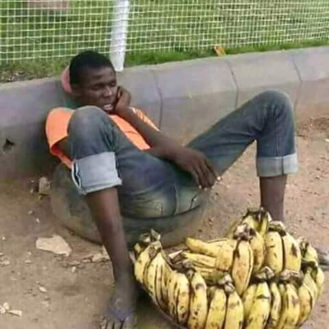AnthonyHenry02's tweet photo. @APCNigeria This is were Buhari has lead our country to. #VoteOutBuhari https://t.co/N35ebncFIW