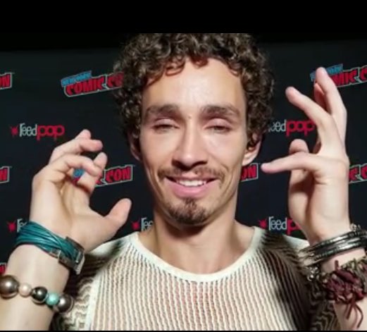 TheSheehab's tweet photo. Mortal Engines: New article with video from @bleedingcool - @RobMSheehan on using his imagination,'casting players in the theatre of your mind' when working with Green Screen and the intense performance of @IAmStephenLang as Shrike. https://t.co/3Bb6orHmH0 © #robertsheehan https://t.co/Asy1eTKJr5