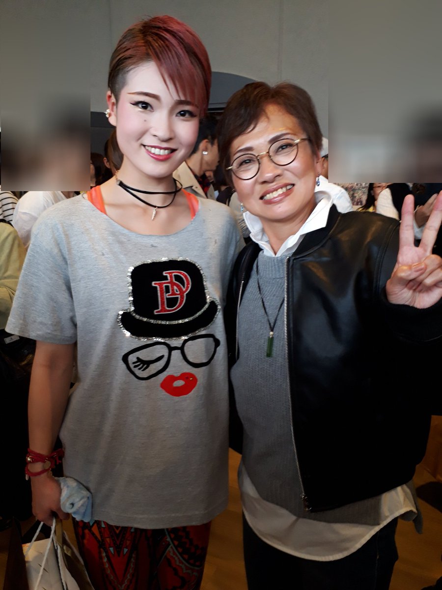 tembosu's tweet photo. 昨日は
久しぶりに、りおな君のダンスを拝見💫
最高のダンス✨
頭の先から足の先まで完璧な動き、その中にも美しさ、しなやかさがあり、あっとうされて感動でした💓ありがとうございました😊💖
#元歌劇ザ・レビューハウステンボス
#城月りおな
#STUDIODD https://t.co/N6IBqi5b3e