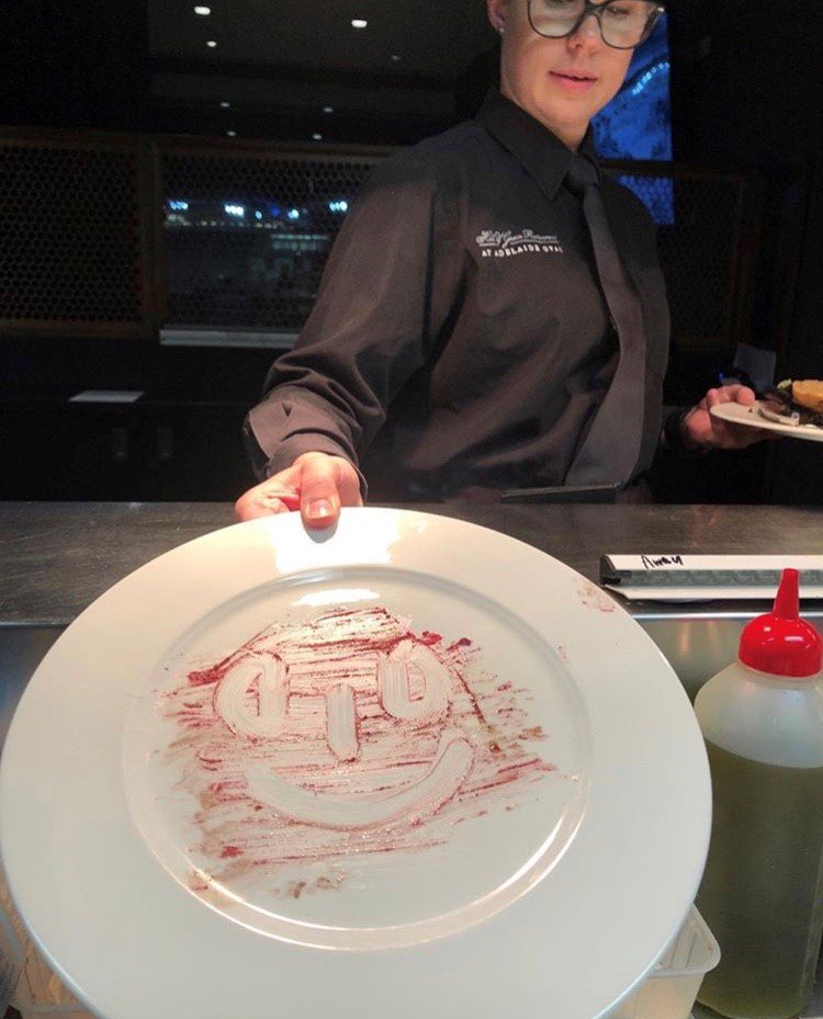 hillofgracerest's tweet photo. Safe to say this diner was all smiles after their #HillofGraceRestaurant experience 😃 Thanks to our Sous Chef Sol for sharing! https://t.co/iQSON9AlZ3