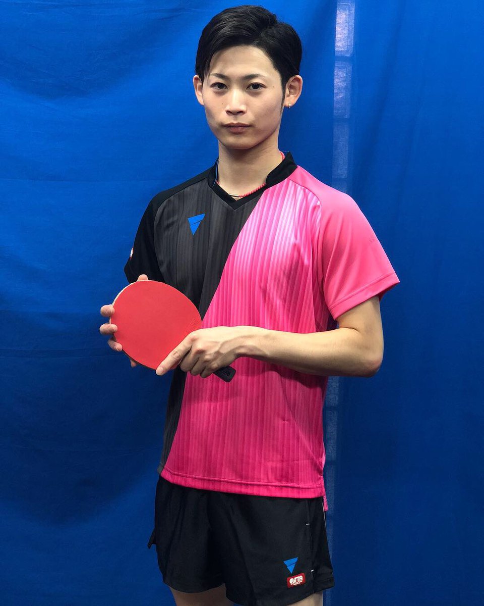 ユージくん 卓球youtuber على تويتر Victasさん日本代表ユニフォームです 今回はピンク 今後 黒と青を紹介します ピンクでも黒が入ることにより 男性が着ても違和感なく着れます むしろカッコよく感じます 自分的にはピンクが一番良い感じがしました ユージくん 卓球youtuber على تويتر Victasさん日本代表ユニフォームです 今回はピンク 今後 黒と青を紹介します ピンクでも黒が入ることにより 男性が着ても違和感なく着れます むしろカッコよく感じます 自分的にはピンクが一番良い感じがしました
