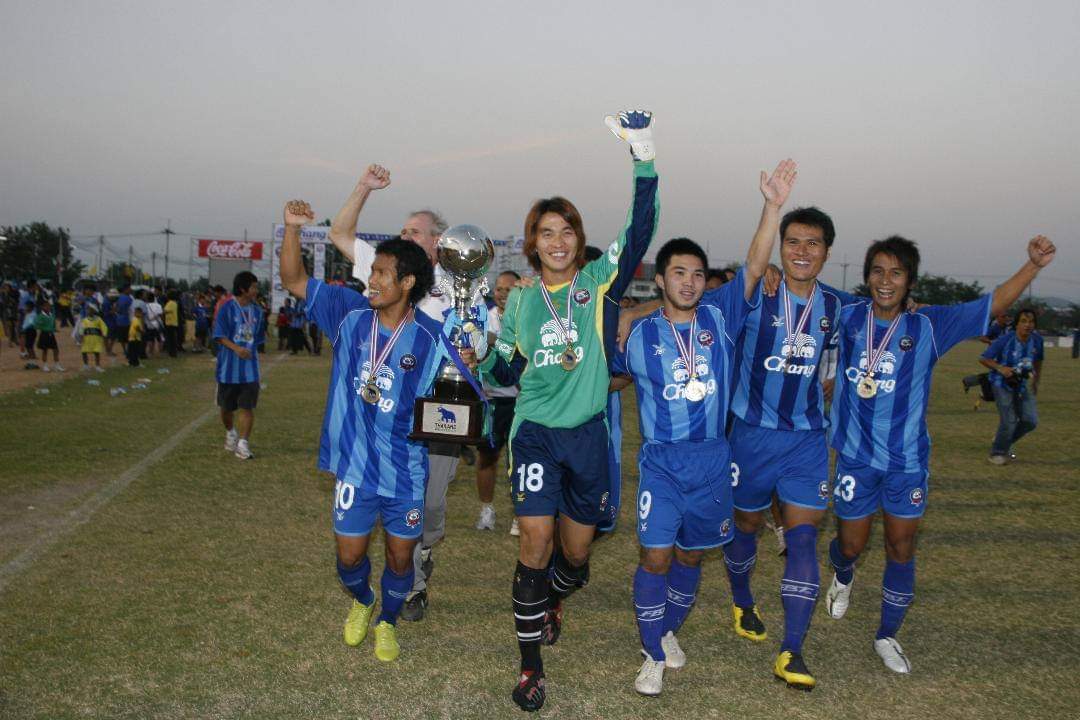PoTeerasak's tweet photo. Congratulation to you krab my bro!!!!!
#TheLastSave https://t.co/u5zR1JnUAi