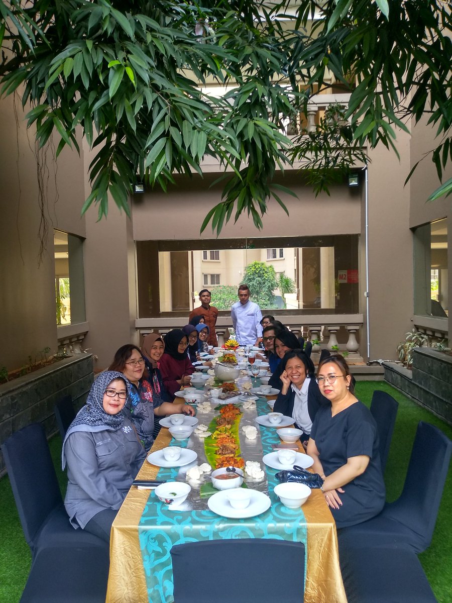 Makan siang bersama panitia @INAPGOC di Aston Marina Ancol. Terima kasih telah mempercayakan kami sebagai partner.