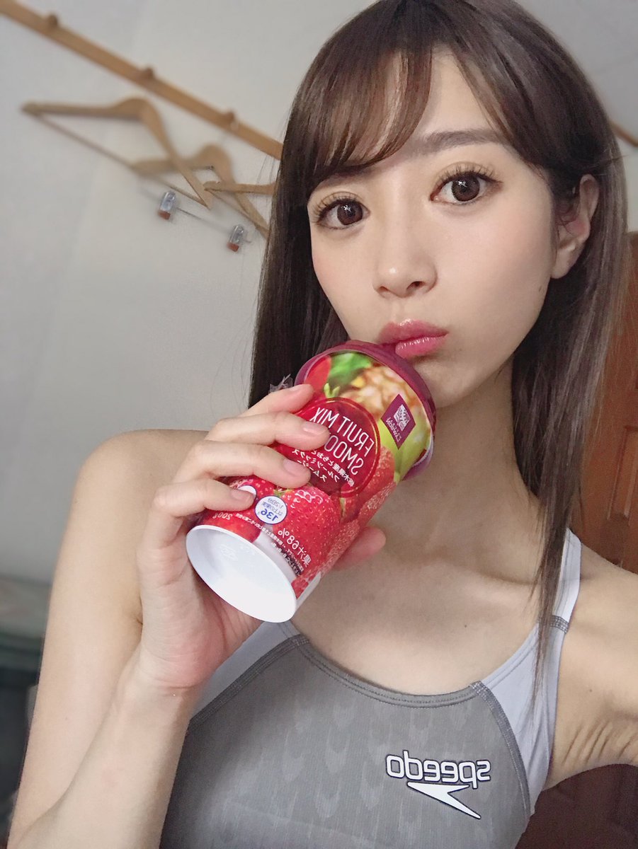 児玉菜々子 Ar Twitter 明日10月16日はイルサローネさん応援来店イベントです 大和田店さん 13 00 池田店さん 15 15 エリート池田店さん 17 00 2ショットやチェキタイムもあるので平日の忙しいタイミングだと思いますが皆さん良かったら遊びにきてね