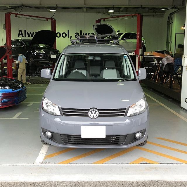 yamjun's tweet photo. ピュアグレーという色のCaddy Maxi Kombi なかなか痺れる色と仕様です。ご趣味がよろしいようで😊
#vw #volkswagen #vwcaddy #vwcaddymaxi #caddymaxi #ワーゲン#vwキャディ #maniacsstadium #maniacscojp https://t.co/2mZaYsjxw3 https://t.co/yN96xJvz0J
