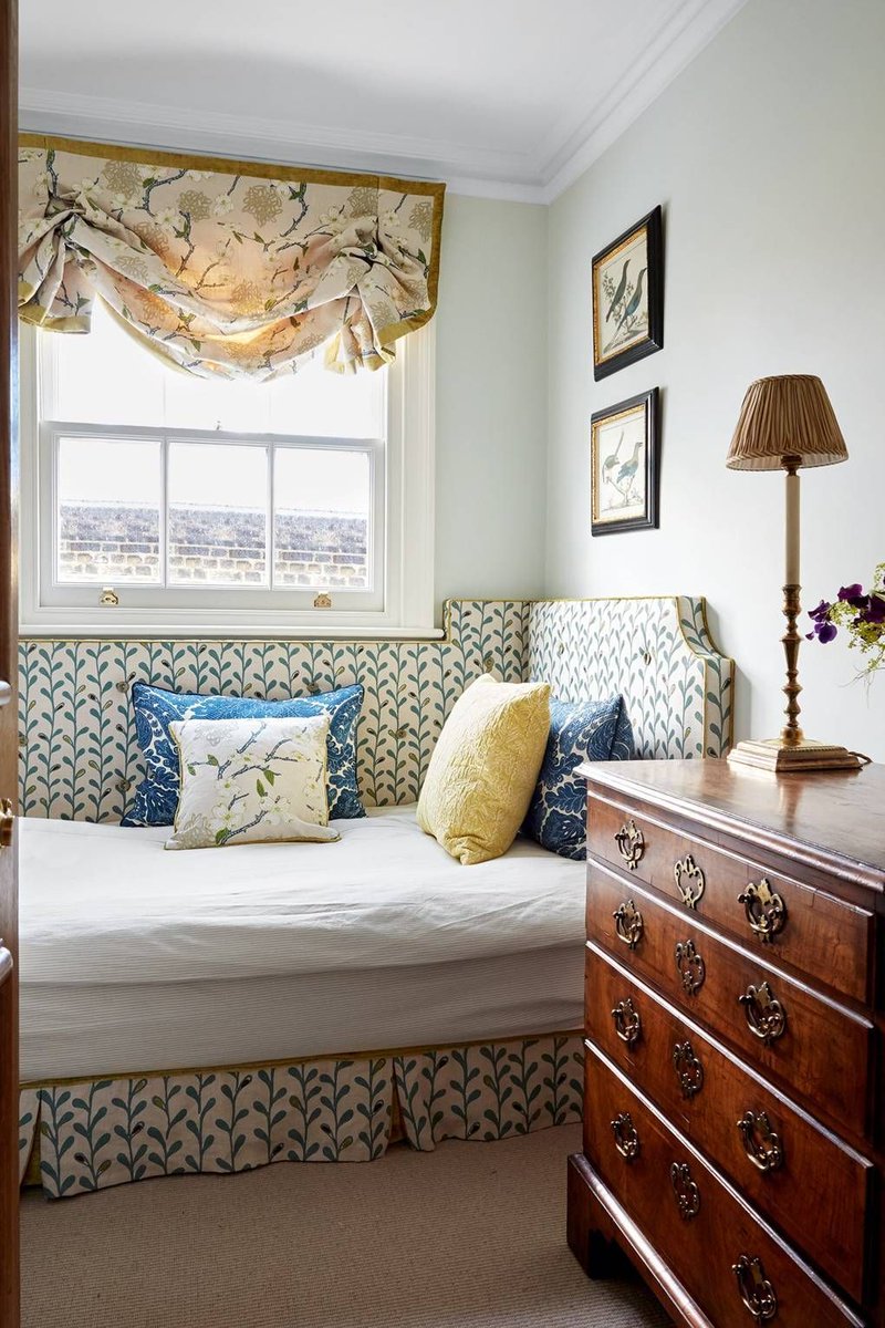 _houseandgarden's tweet photo. A charming home rich with inherited &amp; collected antiques. https://t.co/he86TNB1D0 https://t.co/U1mtbxpUvi