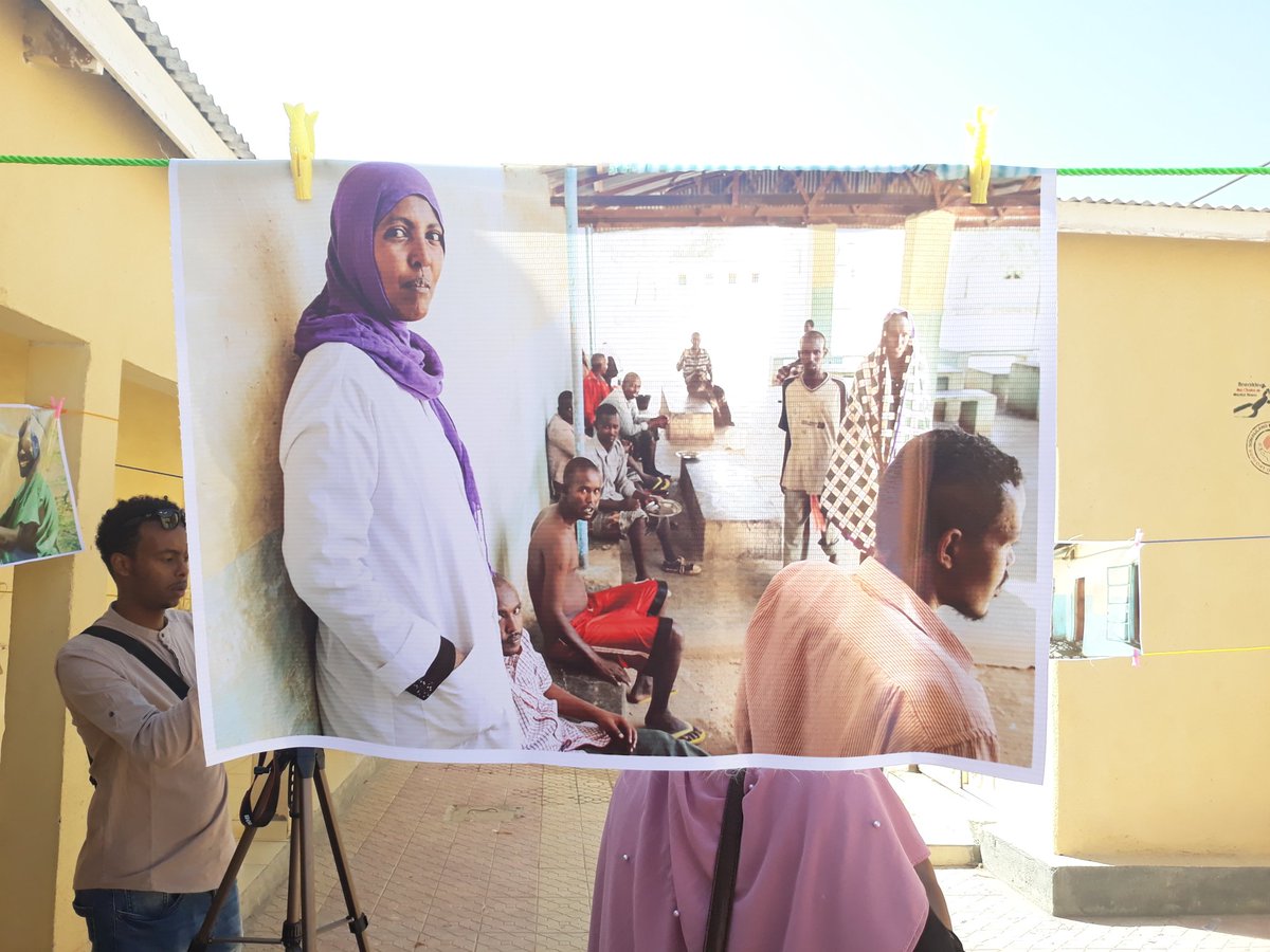 SONYO_UMBRELLA's tweet photo. Photo exhibition day at the mental illness department at Hargiesa Group Hospital.
#MentalHealthWeekSomaliland
#mentalhealthweek2018
#mhpps
#MentalHealthAwarenessDay
#MentalHealthDay https://t.co/tJZUB6wVYh