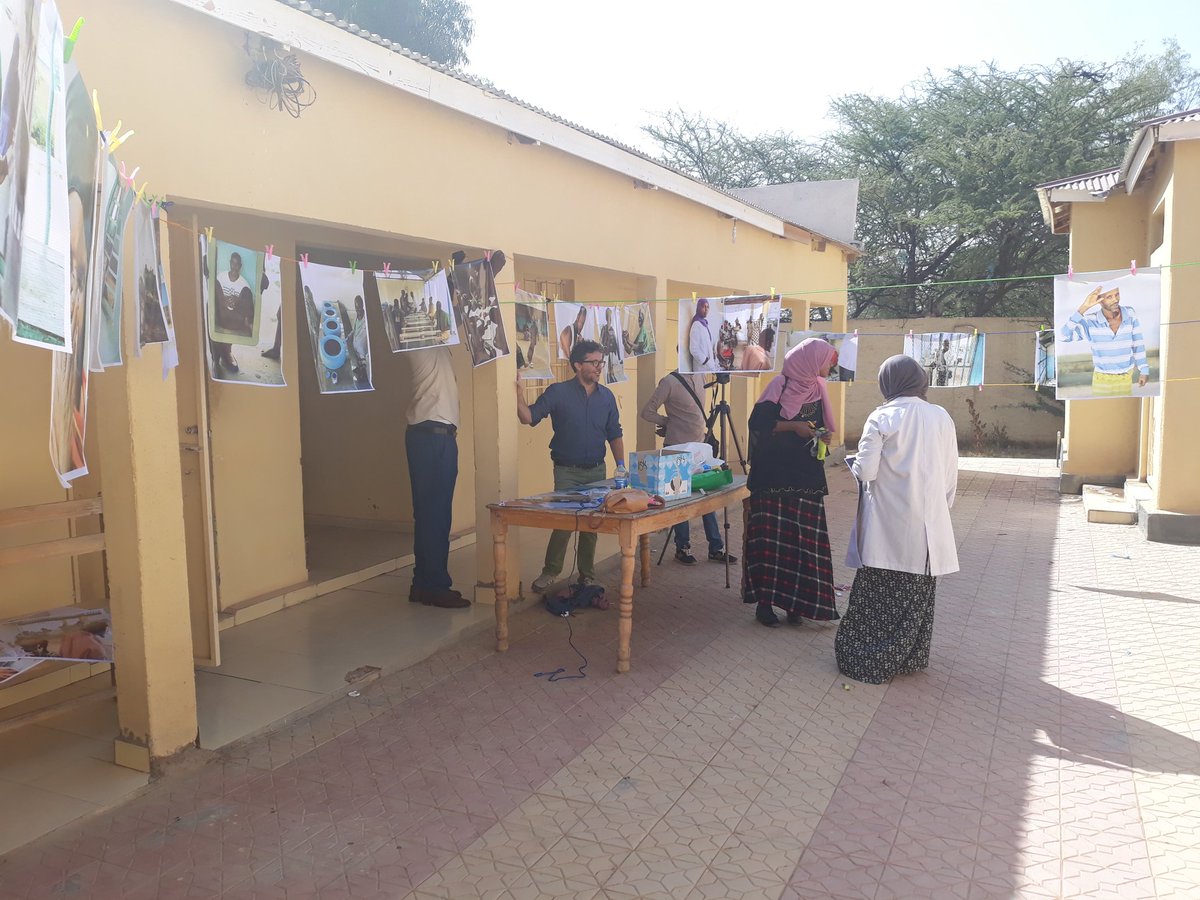 SONYO_UMBRELLA's tweet photo. Photo exhibition day at the mental illness department at Hargiesa Group Hospital.
#MentalHealthWeekSomaliland
#mentalhealthweek2018
#mhpps
#MentalHealthAwarenessDay
#MentalHealthDay https://t.co/tJZUB6wVYh