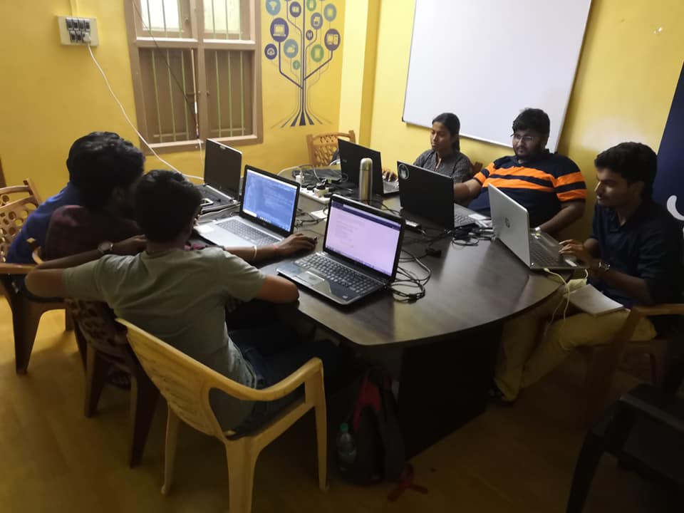 sparkouttech's tweet photo. TIRELESS teams striving hard to showcase their talents😊 Hats off to their persistence👌👍👏 End of DAY 2 @ Sparkout Tech Solutions😎
visit: https://t.co/QEvtnWM2Dv
#hackathon #hackathon18 #sparkouttech #coimbatore https://t.co/4Fd6O8IJlR